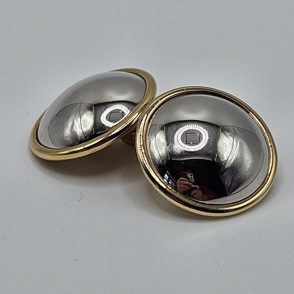 VINTAGE Monet Two-Tone Dome Round Button Silver Gold Clip-On Earrings Signed - Picture 2 of 5